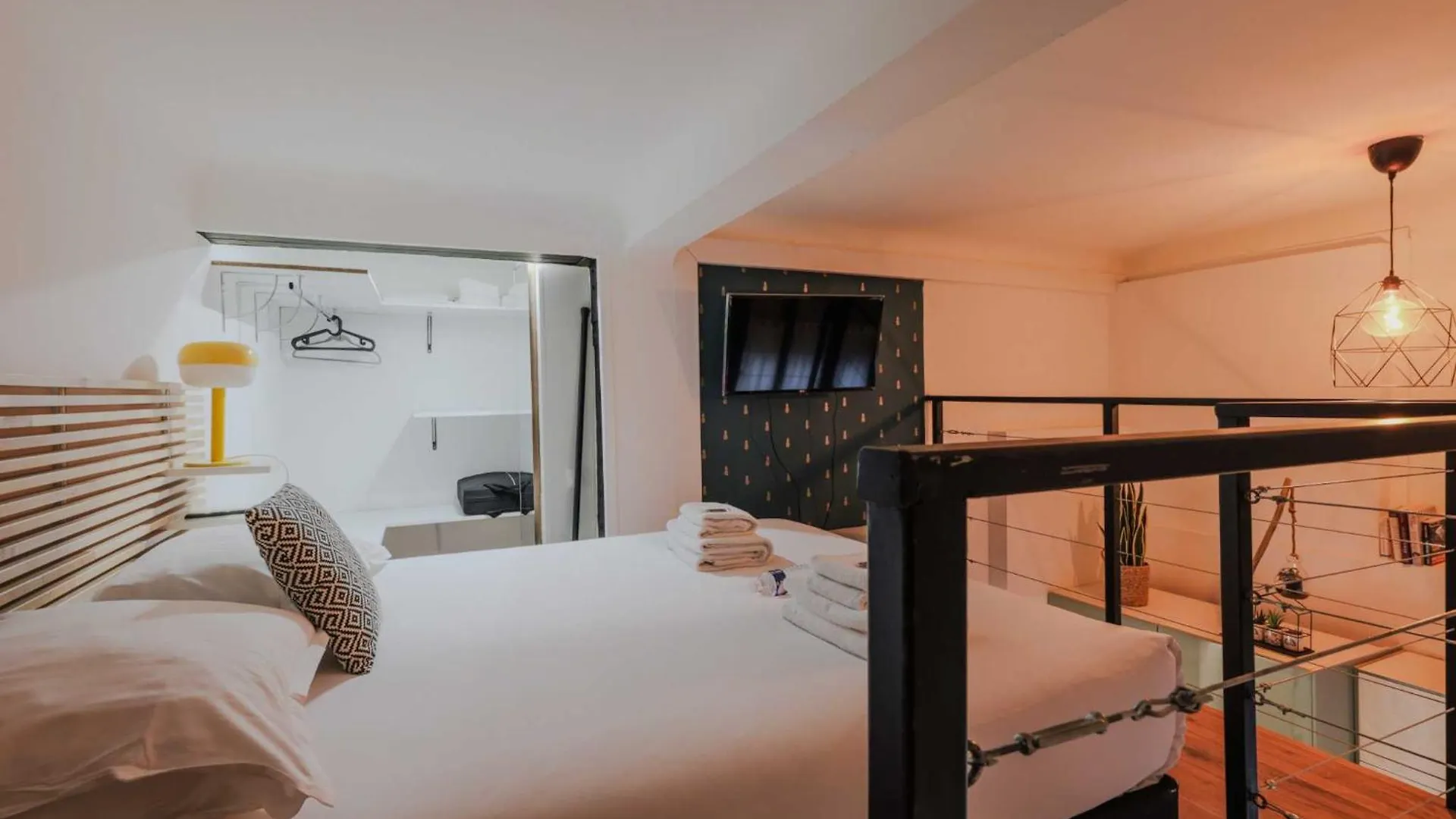 Comfortable Duplex In The Heart Of Parigi 0*,  Francia